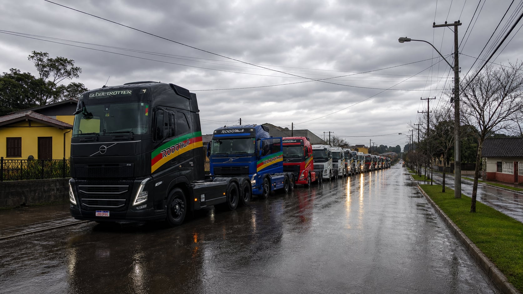 Caminhão RODOMA liderando comboio em via urbana em foto expandida